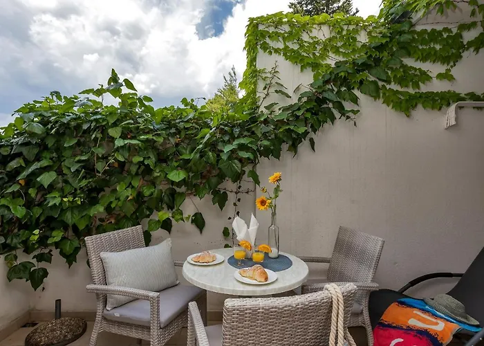 Apartment Vranjes *
