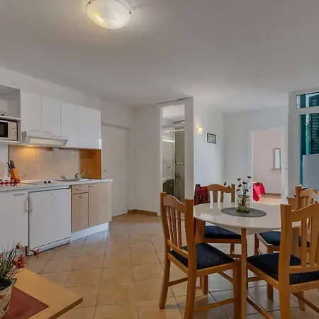 Vranjes Apartment *